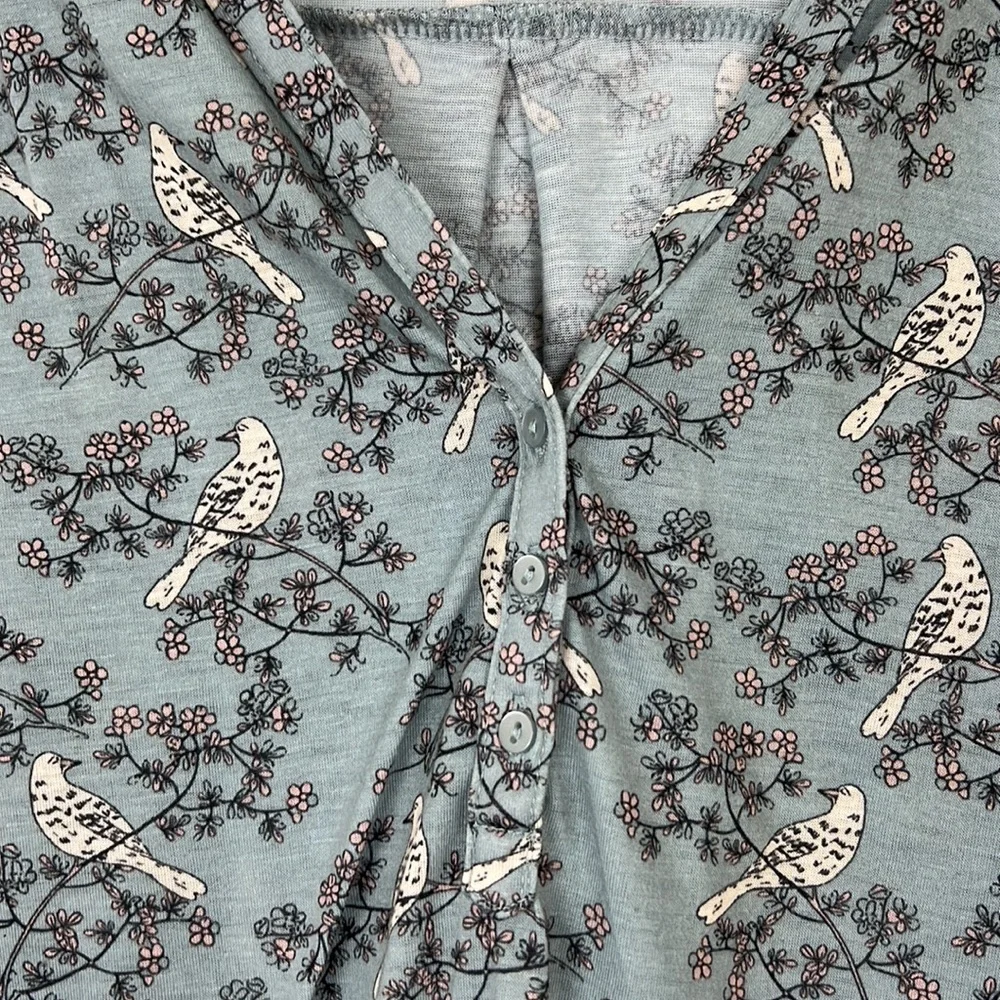 H&M jersey blouse 3/4 sleeve light turquoise bird print v-neck L - Picture 8 of 10